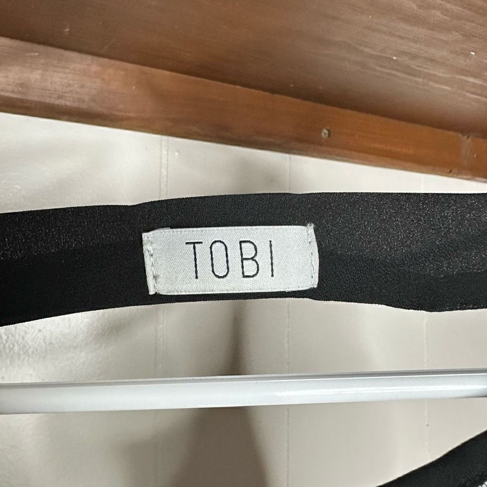 Tobi Women's Illusion Mesh Neckline Sleeveless Tank Top Black Size Small - Picture 4 of 6